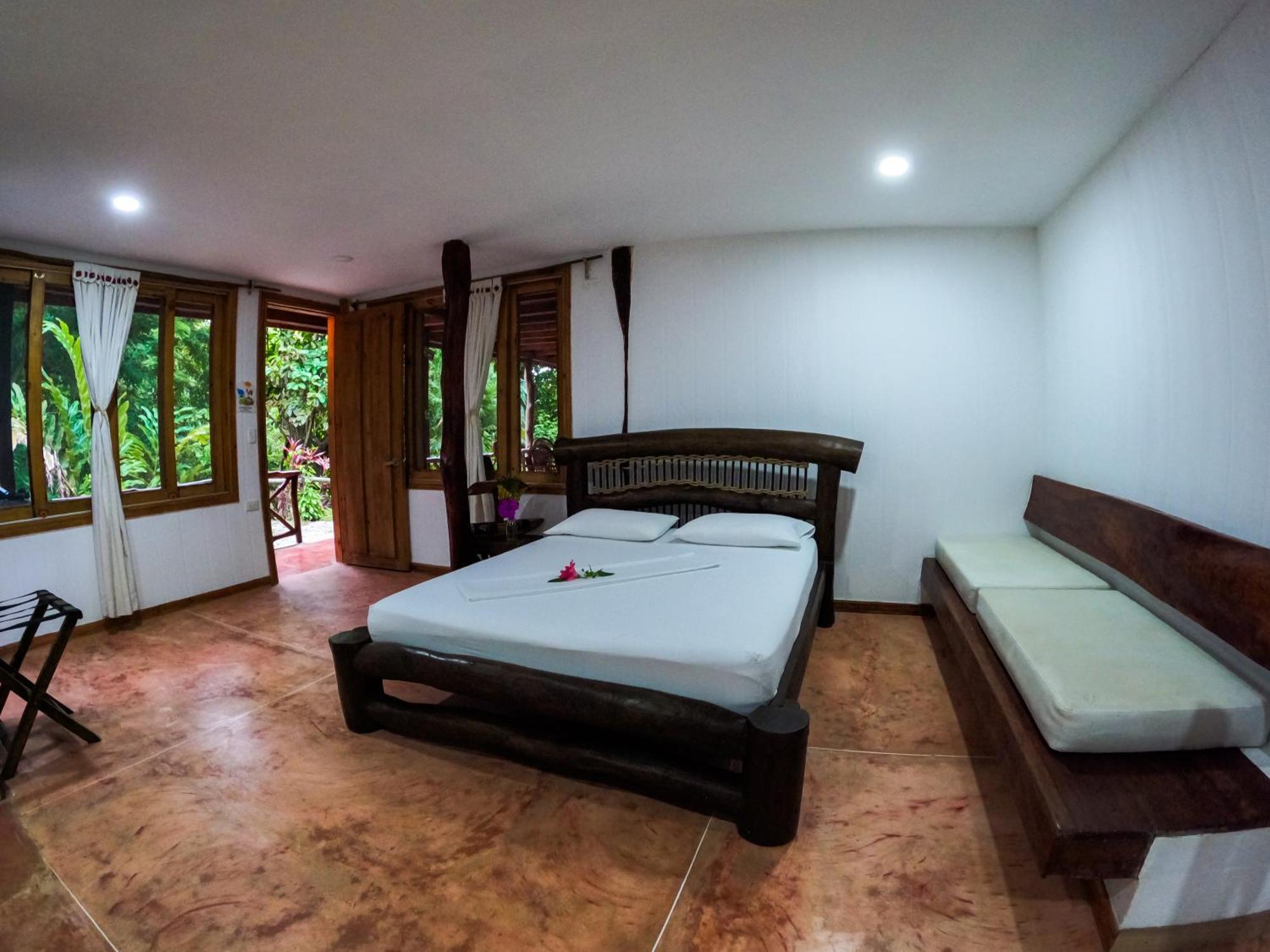 Hotel La Jorará Palomino Habitación foto